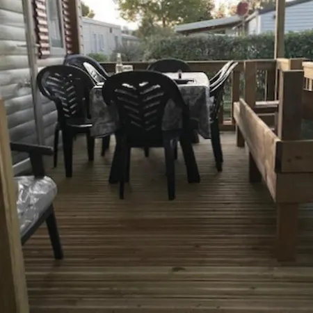 La Reserve 4 Etoiles A Emplacement 843 2ch 2sdb 6 Personnes * Gastes